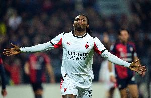 记者:加拉塔萨雷尚未正式报价莱奥,球队在通过中间人努力压价