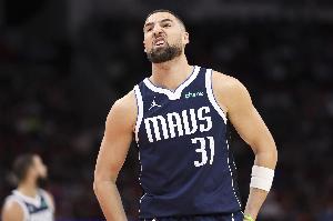 NBA历史季后赛三分命中率榜:克莱40.5%最高 库里39.7%第5
