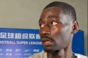 戴帽!阿苏埃:不管踢什么位置都把自己的能力和状态发挥到最好
