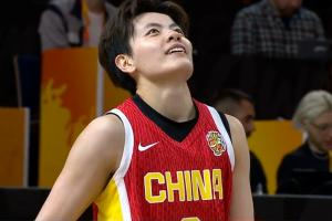 这球太可惜了!杨舒予空切晃过防守面对空篮没上进目前6中0