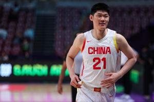 亚运会首战!中国男篮首发:廖三宁&庞峥麟&李弘权&胡金秋&朱俊龙