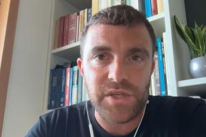 为何巴萨今夏选择戈登?罗马诺:战术需求,绝不是不尊重拉什福德