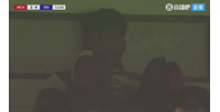 2-0玩手机+2-3打电话!导播两次给到巴莱巴镜头 今夏从布莱顿加盟