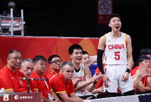 媒体人:中国男篮输日本是全方位的溃败 输得毫无脾气&无话可说