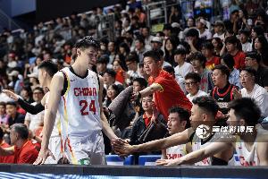 崔永熙:我们在身体对抗上做得没有对方好 接下来会争取铜牌