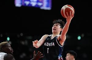 火力太猛了!李贤重狂轰26+14&三分13中7 上一场28+9+5&三分10中6