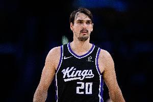 是否达成初入NBA时的期望?萨里奇:本可做得更好 但我一直很努力