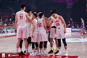 媒体人:中国男篮集训超4个月 队员终于能休息 期待接下来的变化