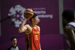 热度很高!“周琦主动表态愿出战亚运会被拒”冲上微博热搜前五