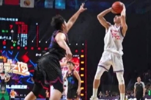 有你“豪”果”汁!曹芷豪VS段成果 CBA的强度到底怎么样?
