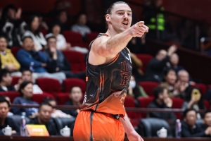 媒体人:效力过多支CBA/NBL球队的贝利·斯蒂尔 加盟NBL苏科雄狮