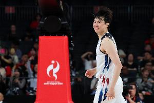 美媒:李贤重已与开拓者签下Ex-10合同 将开始参加训练营活动