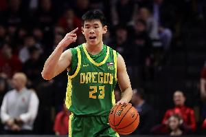 媒体人:盼林葳利用好NCAA这2年 收入比同曦给的B类合同要高得多