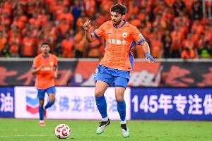 鲁媒:山东泰山队今日奔赴重庆,克雷桑停赛、泽卡因伤无缘