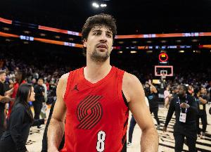 阿夫迪亚:我小时候没怎么看过NBA 由于时差比赛都在凌晨3点开打