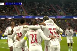 利物浦1-0领先!阿劳霍破门打入红军生涯首球,齐米卡斯角球助攻