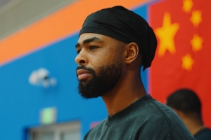 拉塞尔:有人劝我继续等待NBA机会 但我清楚自己想做什么