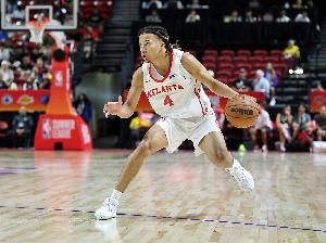 弗莱明斯:1号属于杰伦·约翰逊 所以我选了大学穿过的4号