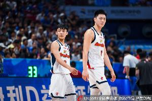 记者:广东高度太吃亏 后卫迷你四号位经常迷你 还得试会迷你中锋
