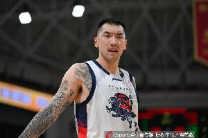 攻守兼备!陶汉林8中6拿16分12板 罚球5中4
